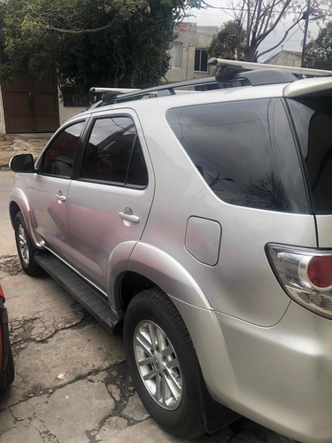 Imagen 2 de 10 de Toyota Sw4 2013 3.0 Srv Cuero I 171cv 4x4 4at