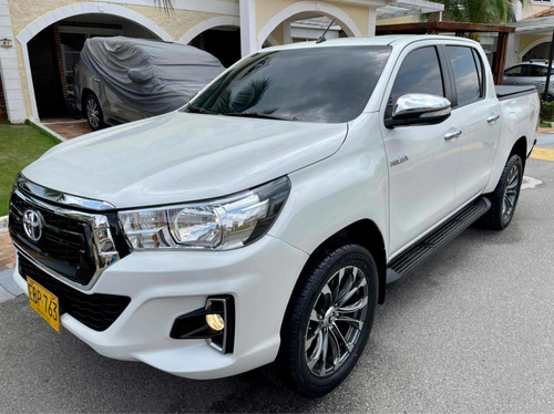 Toyota Hilux 2.8 Srv Automatica 4x4