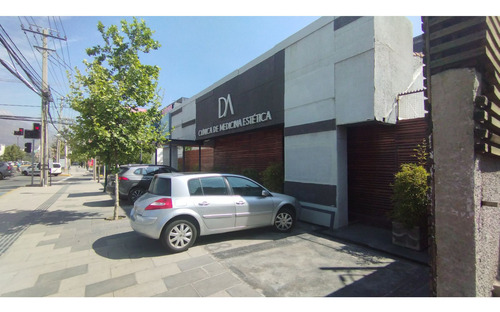 Av. La Dehesa Comercial Esquina Estratégica