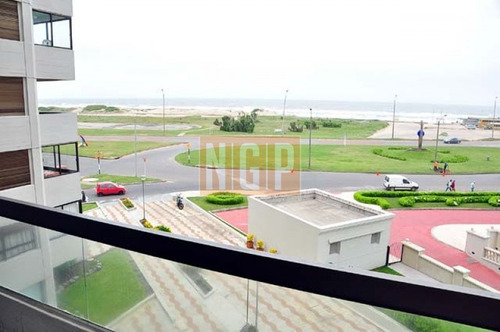 Apartamento En Brava, 2 Dormitorios - Ref: 1713