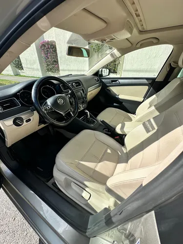 Volkswagen Jetta 2.5 Sportline Qc Nav Bac At