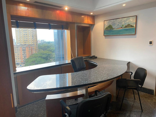 Imagen 6 de 17 de Sky Group Focus Alquila/vende Oficina, Urb. San Jose De Tarbes, Valencia, Carabobo, Foof-122