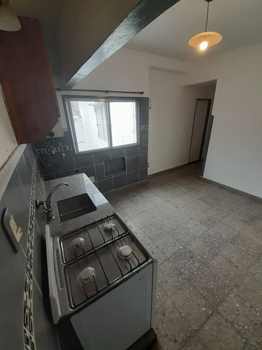 Imagen 8 de 21 de Venta Departamento 2 Ambientes Bernal