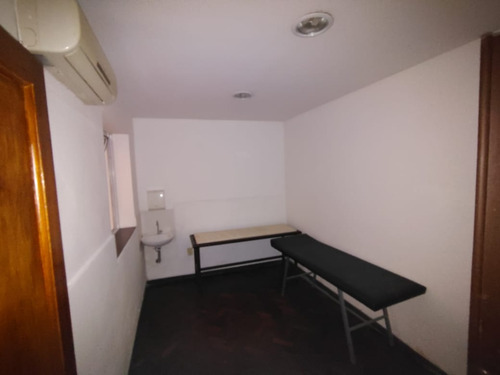 Casa En Alquiler B Centro 4 Privados, 2 Baños