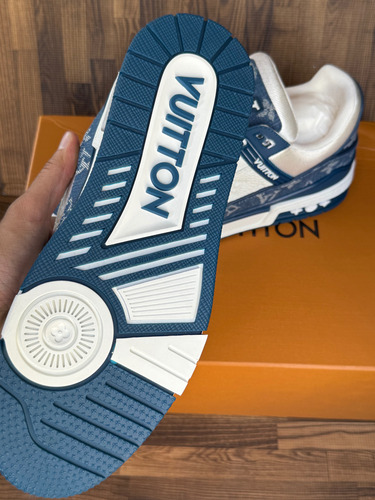 Tenis Louis Vuitton Trainer Clasic Amiri Gucci Balenciaga Boss Gabbana (Usado)