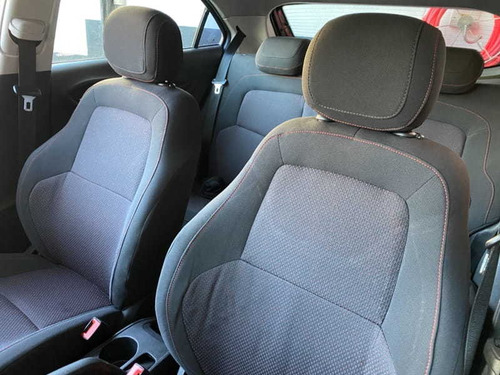 Imagem 12 de 15 de Chevrolet Onix Ltz 1.4 Mpfi 8v 4p Aut. 2015