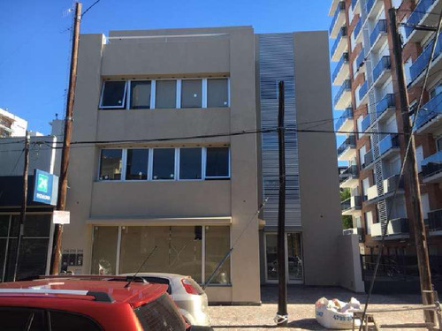 Venta Oficinas Con Local Comercial A Metros De Av. Sta. Fe