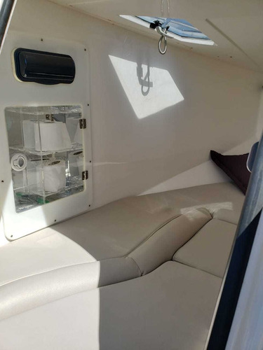 Lancha Ventura 215 Cabin 2011 (n Focker N Fs N Bayliner)