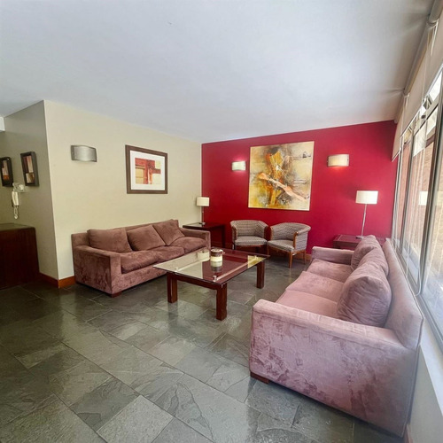 Departamento En Venta De 3 Dorm. 2 Baños En Las Condes