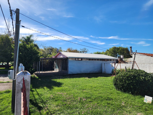 Se Vende Galpocinto De Unos 80 M2