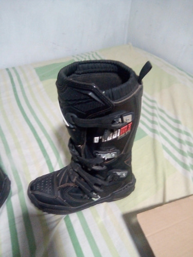 Imagen 2 de 4 de Botas De Motocross Talla 8 Americano O 40 Marca Oneall