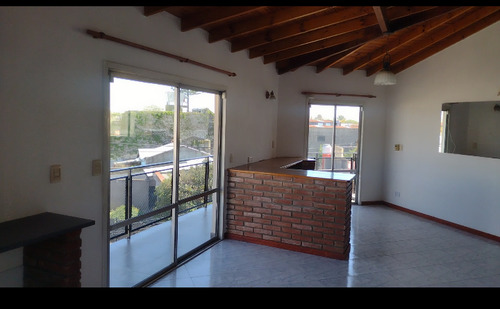 Departamento De 5 Ambientes Muy Iluminado Y Muy Buen Estado