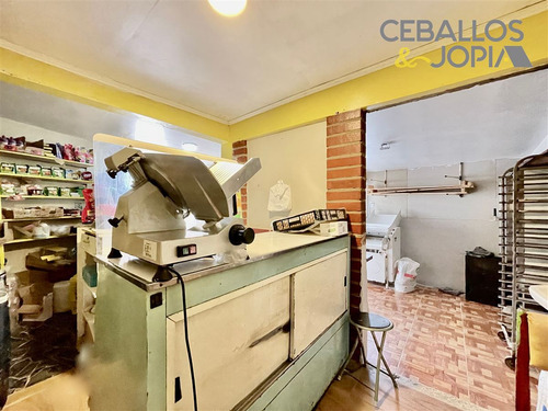 Casa En Venta De 4 Dorm. En Villa Alemana