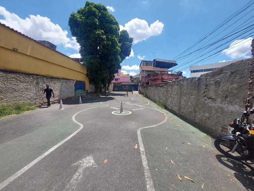 Imagem 13 de 20 de Lote Para Comprar No Cachoeirinha Em Belo Horizonte/mg - 17148
