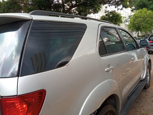 Toyota SW4 3.0 Srv 7l 4x4 Aut. 5p