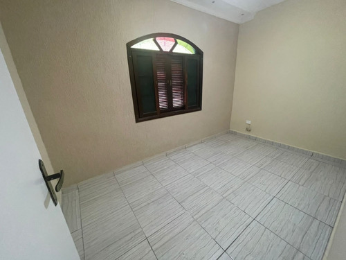 Imagem 15 de 17 de M - Casa Geminada Reformada Na Guilhermina, Oportunidade! 2 Dorm C/ Suíte, Churrasqueira E Vagas Cobertas.