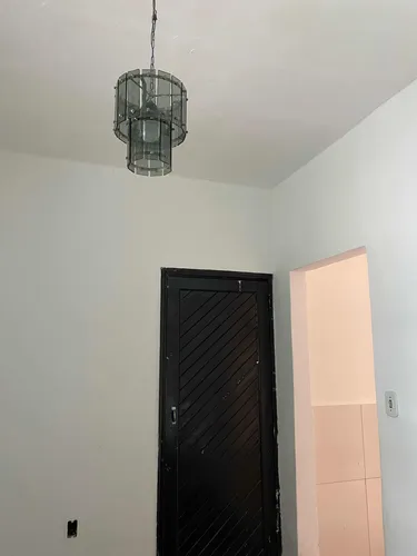 Alugo Casa De Três Cómodos
