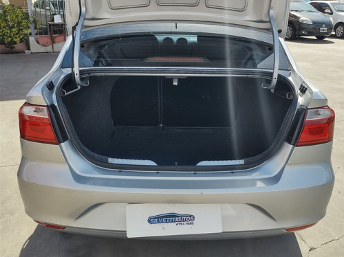 Volkswagen Voyage 1.6 Highline 101cv 2015