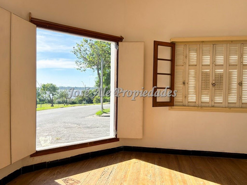 En Venta Casa Con Vista Al Rio De La Plata, Colonia