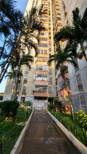 Imagen 1 de 11 de Global Vende Penthouse En Res. Las Quintas - Naguanagua (glph-037)
