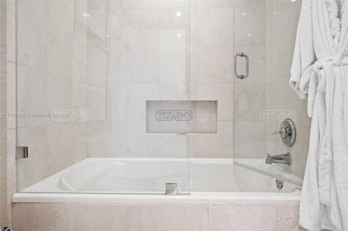 Departamento En Venta En Bal Harbour, Miami, Florida
