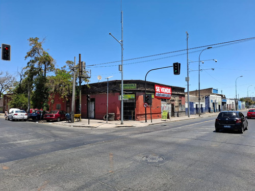 Gran Esquina Comercial Arica Con Ruiz Tagle. Estación Centr