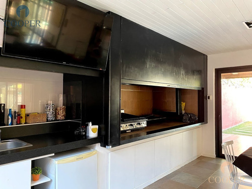 Imagen 8 de 30 de Casa De Categoría En Venta, Villa Belgrano, Córdoba. 4 Dormitorios