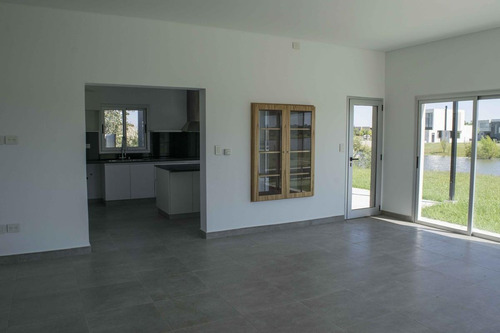 Imagen 5 de 30 de Casa En Venta 3 Ambientes El Cantón Maschwitz