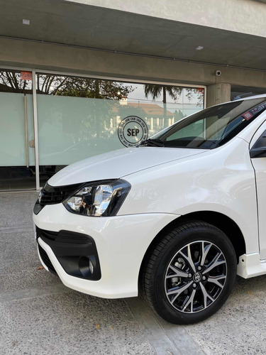 Imagen 10 de 22 de Toyota Etios Xls At