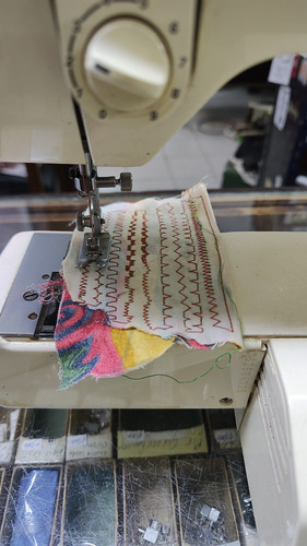 Máquina De Coser Singer Pret A Porter Recta Zig Zag Beige (Usado)