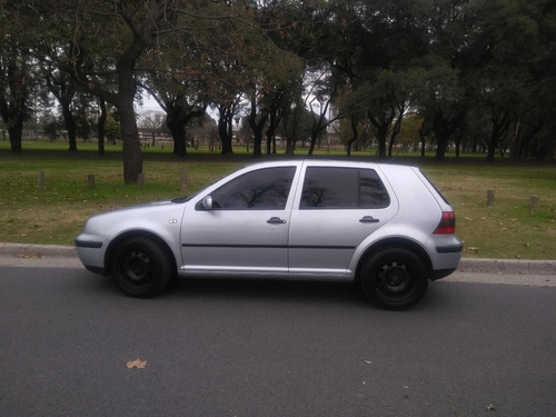 Volkswagen Golf 1.6 Format