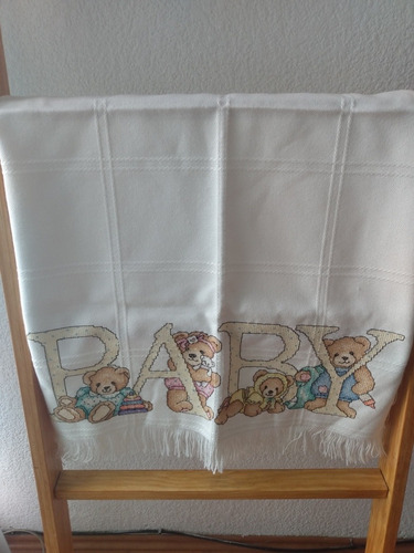 Cobija Para Bebe Bordada Punto De Cruz (Usado)