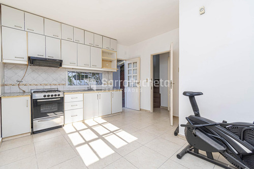 Venta Dúplex 3 Ambientes Con Patio Y Cochera En Haedo.