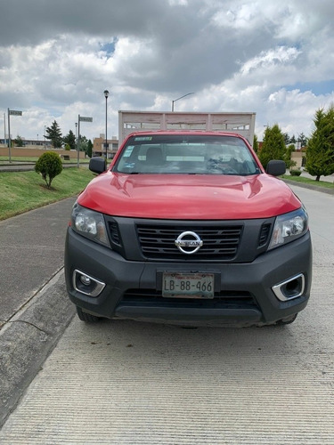 Imagen 2 de 8 de Nissan Np300 2018 2.5 Estacas Dh Aa Mt