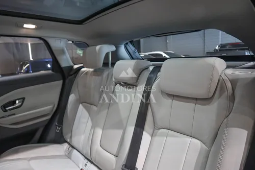 Land Rover Evoque 2.0T DYNAMIC SE SI4