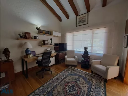 Casa Con Excelente Ubicación(mls#246703)