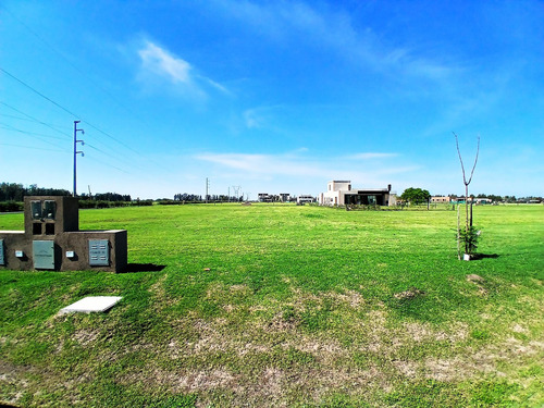 Venta Terreno Fishertón- Los Pasos 4 - Barrio Cerrado.