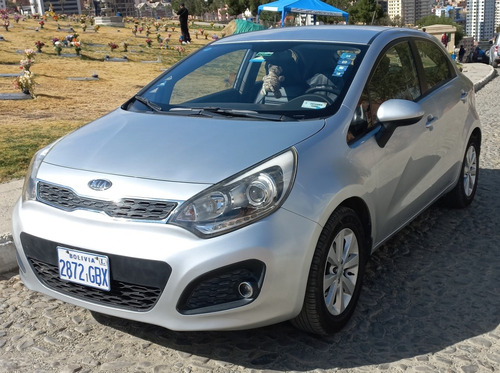 Imagen 4 de 7 de Kia Rio Full