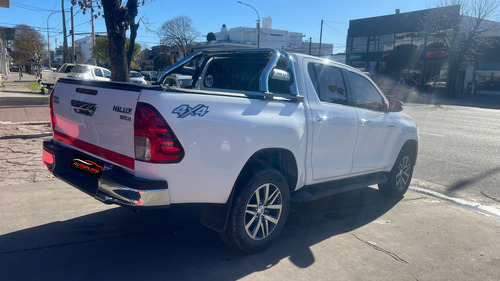 Toyota Hilux Pick-Up 2.8 Cd Srx 177cv 4x4 At