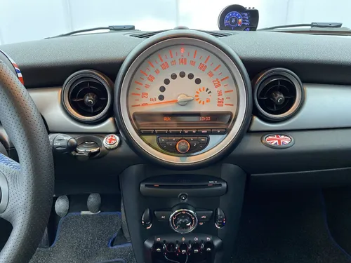 Mini Cooper R56 1.6 Coupe