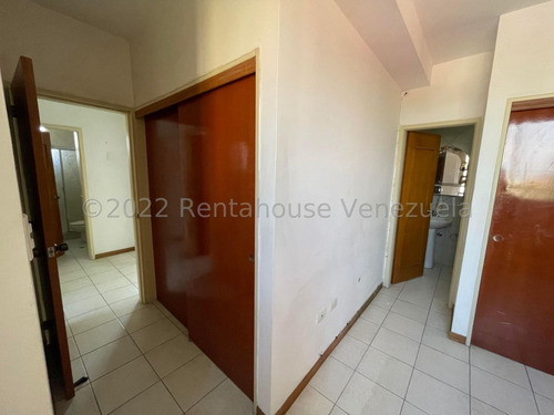 Imagen 22 de 30 de Apartamentos En Venta En Zona Este Barquisimeto, Lara 22-24179 Romer Gonzalez Profesional Inmobiliario Renta House