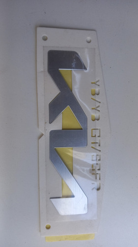 Emblema Nuevo De Facia Delantera Para Kia Rio 20-23 (Usado)