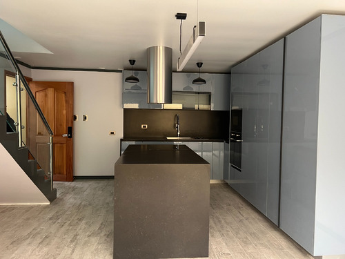 Venta Moderno Townhouse Sector Lomas De San Andrés, Modelo 2
