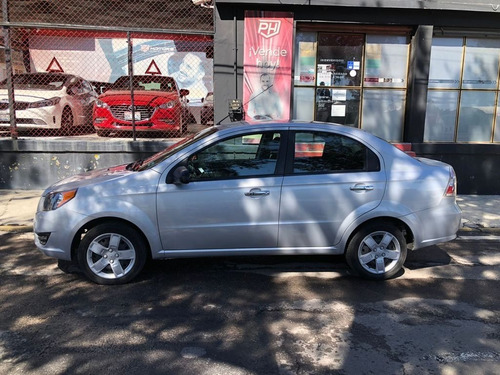 Imagen 2 de 14 de Chevrolet Aveo 2018 Lt