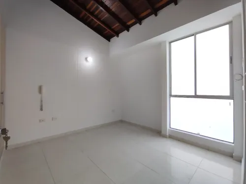 Casa En Arriendo En Prados Del Este. Cod A21497