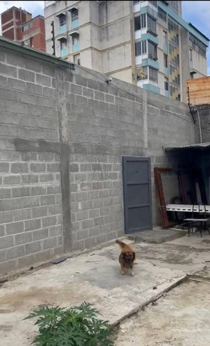 Se Vende Un Lote De Terreno De 1.332,15 Mts2 En La Florida, A Pocos Metros De La Iglesia Cerca De Luvebras. Ma. Fda.