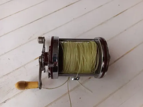 Moulinet Vintage Penn Squidder 140 - Occasion Mais Fonctionnel - Pour La Pêche