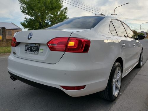 Imagen 5 de 15 de Volkswagen Vento Luxury 2.5 Tiptronic