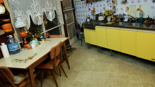 En Venta En Ciudad Jardin, Chalet Sobre Lote De 10 X 20 En Una Sola Planta - F: 726