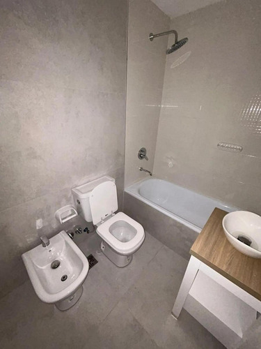 Departamento Monoambiente En Alquiler - 1 Baño - San Cristóbal